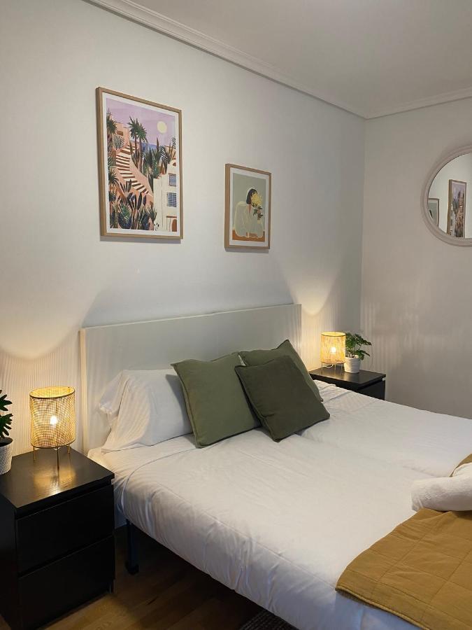 Apartamento Amplio Y Central A Pie De Playa La Concha San Sebastian Exterior photo